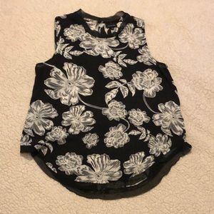 Beautiful floral black and white blouse 👚